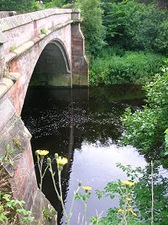 200px-Askham_Bridge,_River_Lowther.JPG